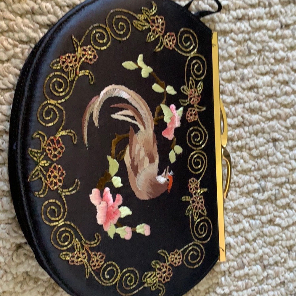 Bird Clutch